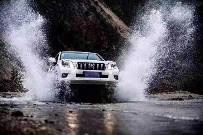 成都到川藏線旅游包車的人多嗎？