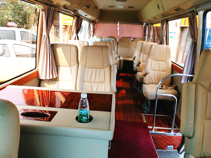 成都租豐田考斯特車況