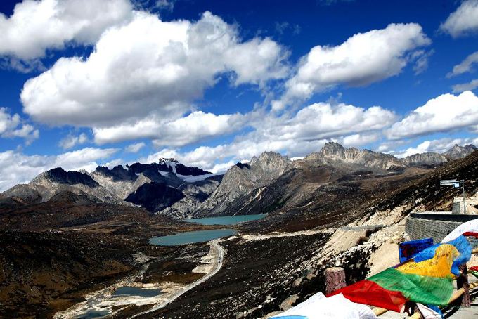 成都租車去川藏線旅游要費(fèi)用是怎么樣的呢