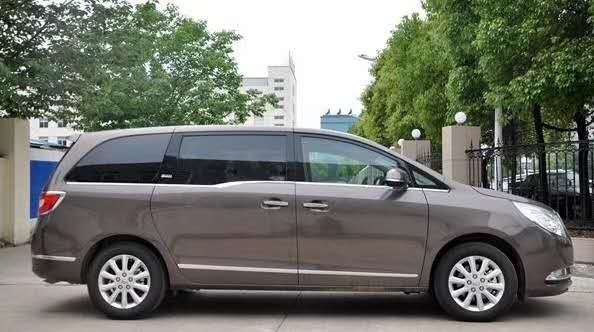 成都租車去拉薩商務車多少錢