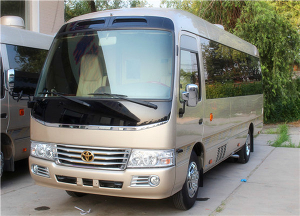 成都包車帶司機一天多少錢