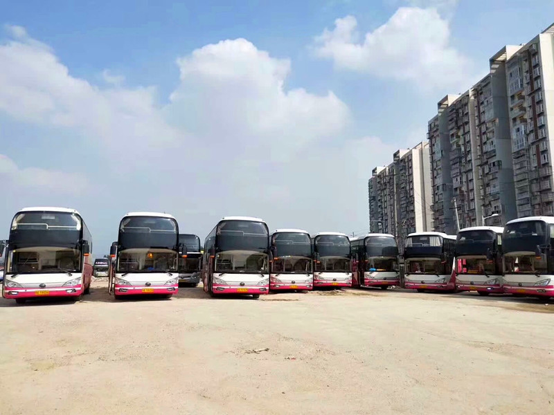 成都包車帶司機的價格