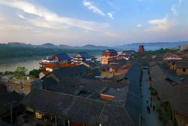 成都周邊古鎮租車自駕旅游攻略