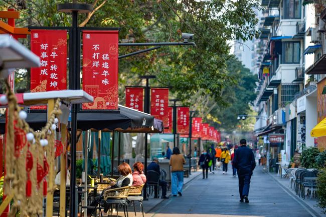 去成都租車自駕游，該吃的吃，該喝的喝