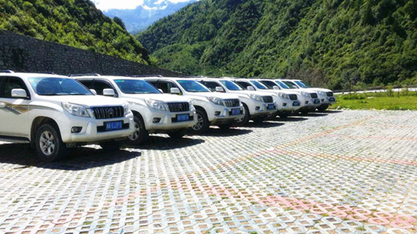 成都租車帶司機