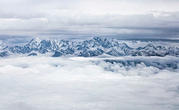 成都租車去達(dá)瓦更扎，你要的云海、星空在這里