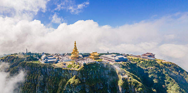 成都機(jī)場(chǎng)包車(chē)到峨眉山旅游