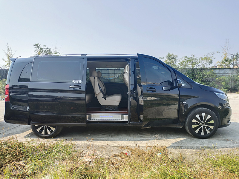 成都租威霆商務(wù)車